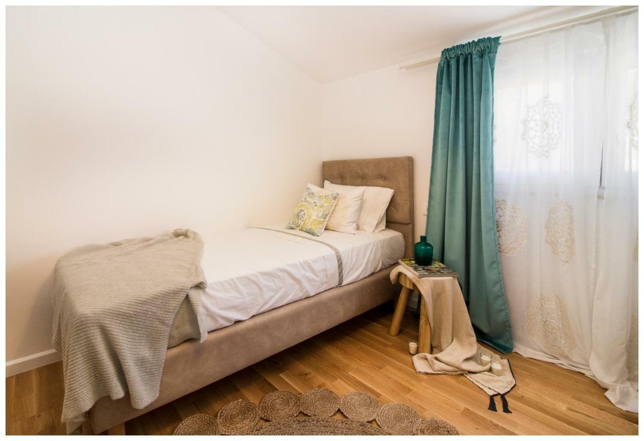 Apartman Sissy Primošten Eksteriør billede